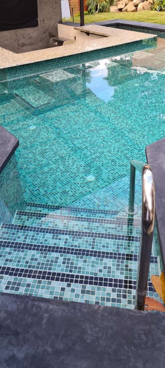 Construcción de escaleras para piscinas Costa Rica