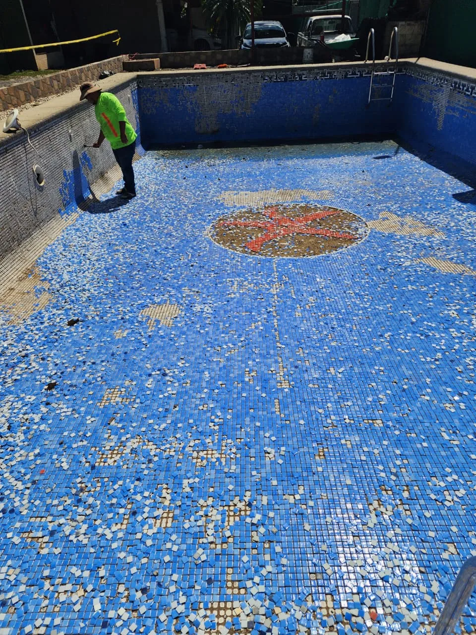 Remodelación de vitrocerámica en piscina Costa Rica