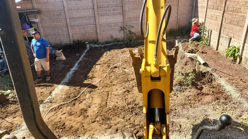 Maquinaria para construcción de piscinas en Costa Rica